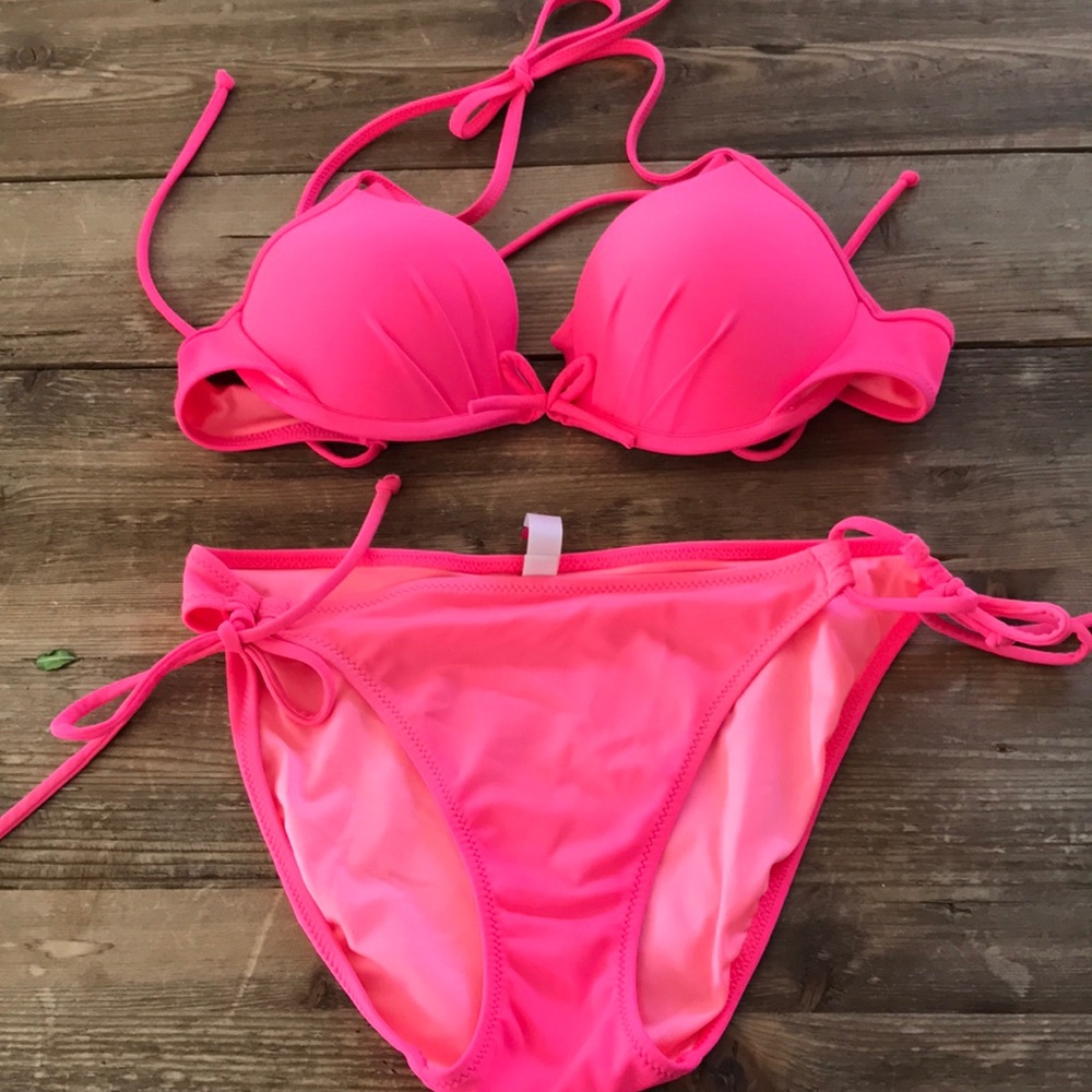 Swimsuit, bikini
